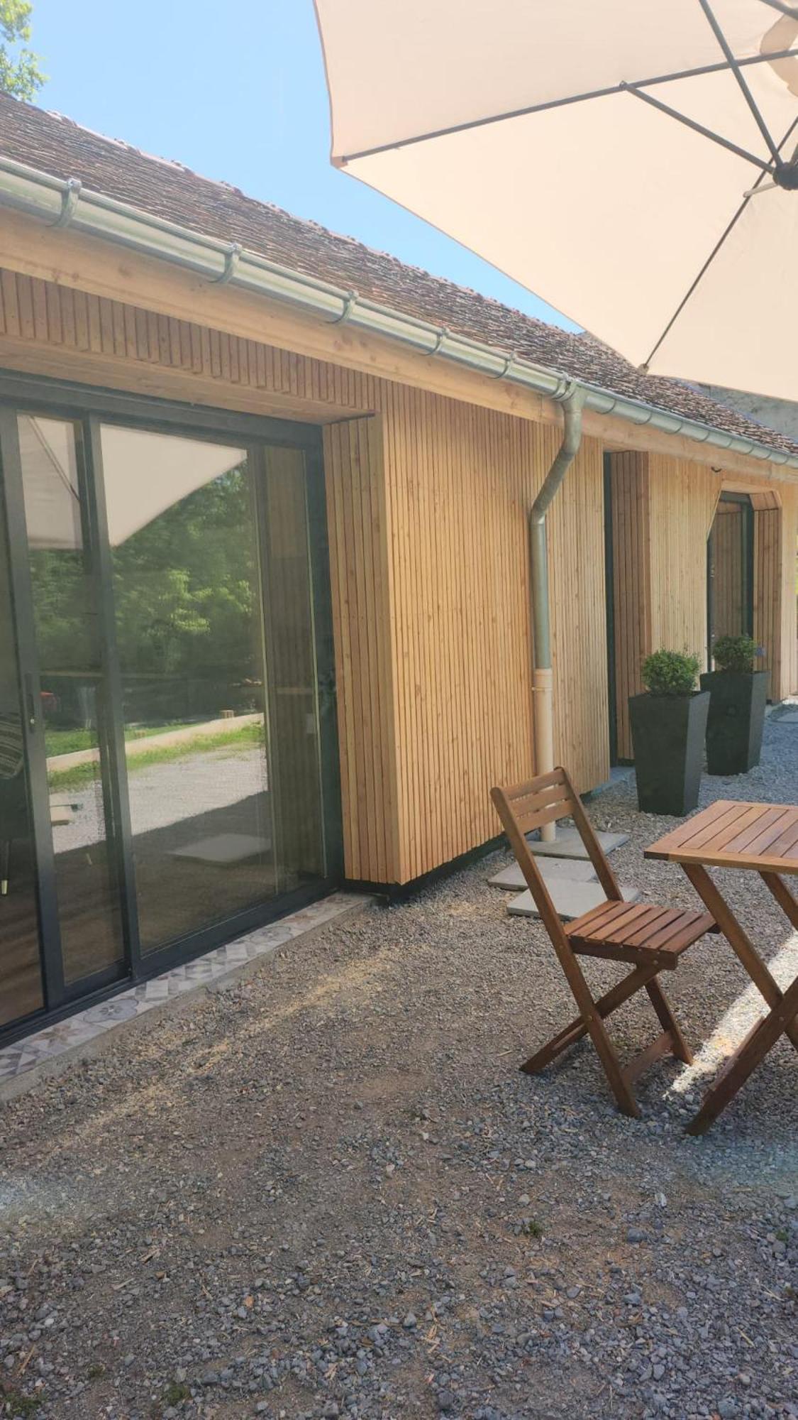 Lodge Du Chateau De Feschaux Villeneuve-sous-Pymont エクステリア 写真
